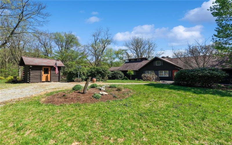 2705 Radebaugh, Jeannette, 15644, 5 Bedrooms Bedrooms, 11 Rooms Rooms,3.1 BathroomsBathrooms,Residential,For Sale,Radebaugh,1751474