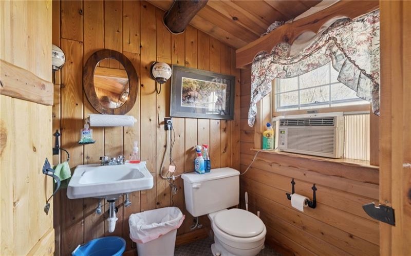 2705 Radebaugh, Jeannette, 15644, 5 Bedrooms Bedrooms, 11 Rooms Rooms,3.1 BathroomsBathrooms,Residential,For Sale,Radebaugh,1751474