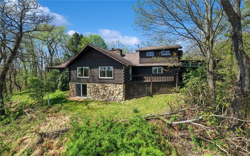 2705 Radebaugh, Jeannette, 15644, 5 Bedrooms Bedrooms, 11 Rooms Rooms,3.1 BathroomsBathrooms,Residential,For Sale,Radebaugh,1751474