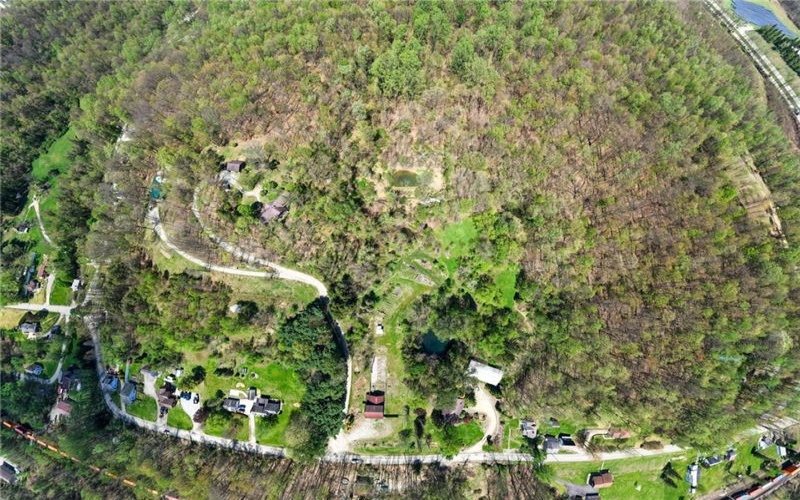 2705 Radebaugh, Jeannette, 15644, 5 Bedrooms Bedrooms, 11 Rooms Rooms,3.1 BathroomsBathrooms,Residential,For Sale,Radebaugh,1751474