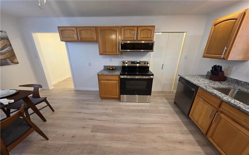 719 Allwine Ave, Jeannette, 15644, 2 Bedrooms Bedrooms, 5 Rooms Rooms,1 BathroomBathrooms,Residential,For Sale,Allwine Ave,1751480