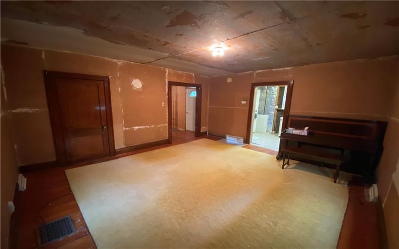 548 Chestnut St, Monessen, 15062, 2 Bedrooms Bedrooms, ,2 BathroomsBathrooms,Residential,For Sale,Chestnut St,1751511
