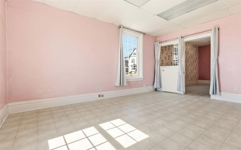 1607 Ligonier STREET, Latrobe, 15650, 4 Bedrooms Bedrooms, ,1.1 BathroomsBathrooms,Residential,For Sale,Ligonier,1751579