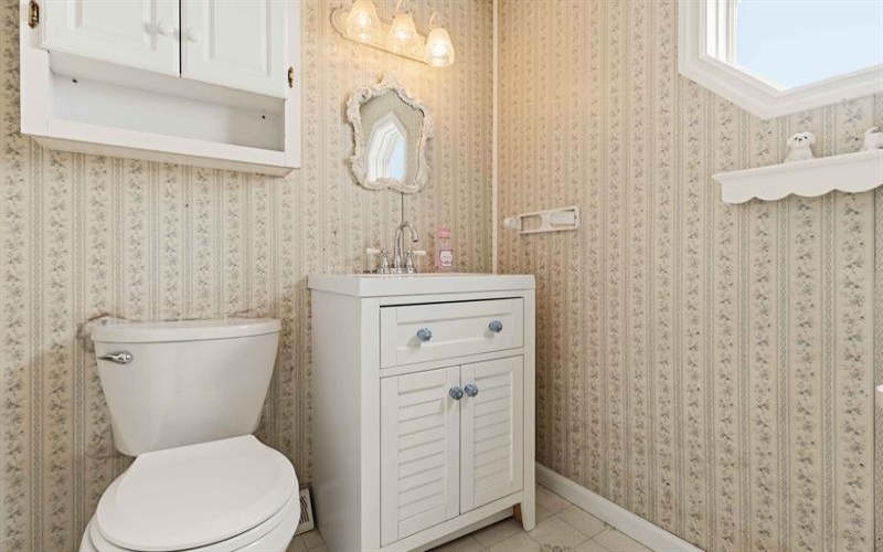 1607 Ligonier STREET, Latrobe, 15650, 4 Bedrooms Bedrooms, ,1.1 BathroomsBathrooms,Residential,For Sale,Ligonier,1751579