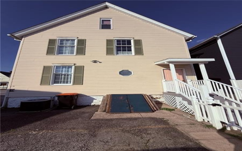1607 Ligonier STREET, Latrobe, 15650, 4 Bedrooms Bedrooms, ,1.1 BathroomsBathrooms,Residential,For Sale,Ligonier,1751579