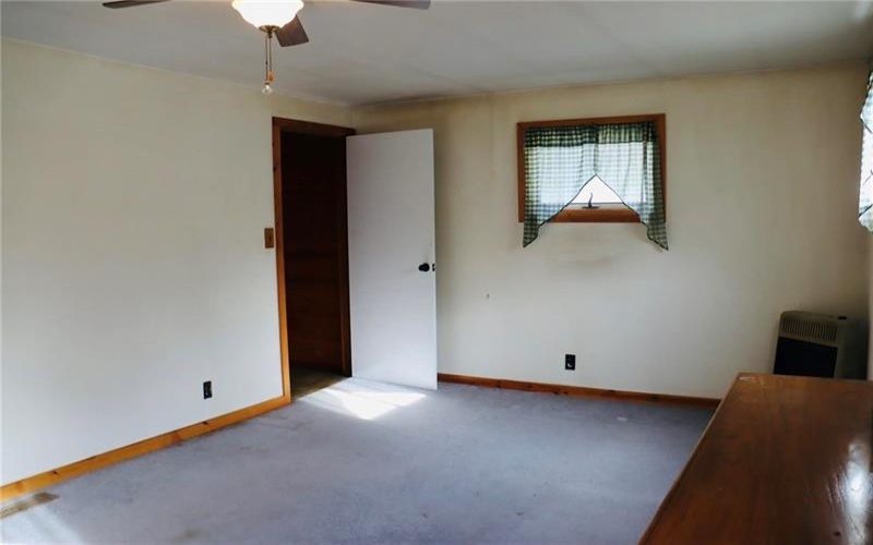 242 Sugar Run Rd, Waynesburg, 15370, 2 Bedrooms Bedrooms, ,1.1 BathroomsBathrooms,Residential,For Sale,Sugar Run Rd,1739600