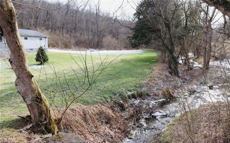 242 Sugar Run Rd, Waynesburg, 15370, 2 Bedrooms Bedrooms, ,1.1 BathroomsBathrooms,Residential,For Sale,Sugar Run Rd,1739600