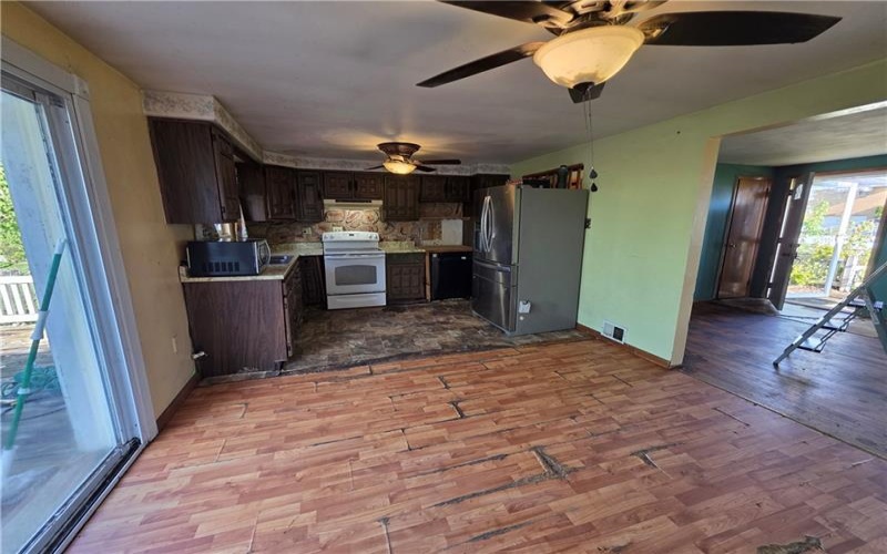 1852 Virginia Via, Washington, 15301, 3 Bedrooms Bedrooms, 7 Rooms Rooms,1 BathroomBathrooms,Residential,For Sale,Virginia Via,1748980