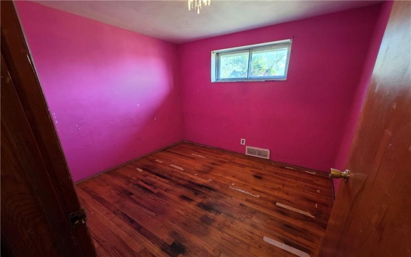 1852 Virginia Via, Washington, 15301, 3 Bedrooms Bedrooms, 7 Rooms Rooms,1 BathroomBathrooms,Residential,For Sale,Virginia Via,1748980