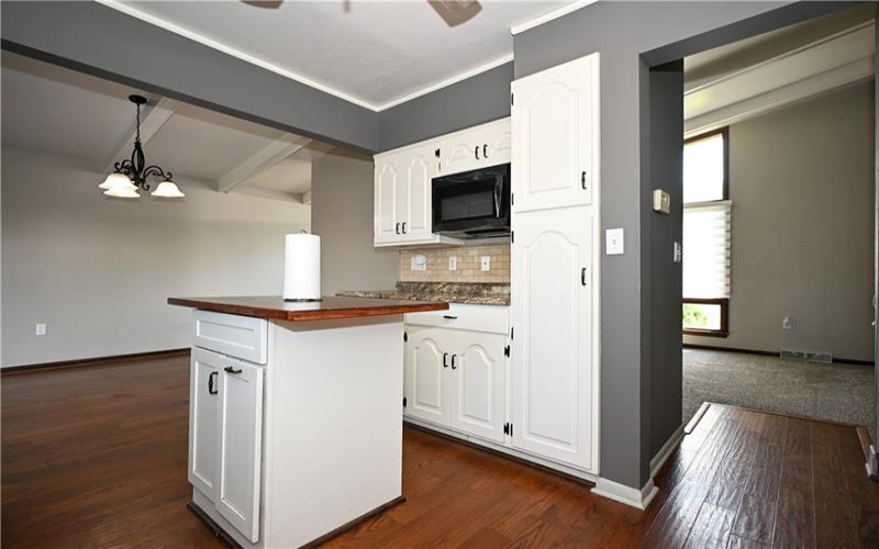 46 Mannina, Dunlevy, 15432, 3 Bedrooms Bedrooms, 9 Rooms Rooms,3 BathroomsBathrooms,Residential,For Sale,Mannina,1750341