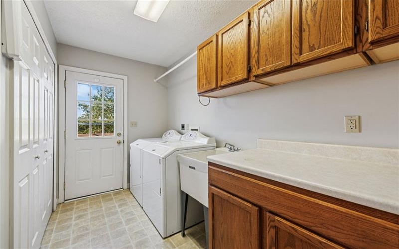 506 Sheridan Ln, Export, 15632, 4 Bedrooms Bedrooms, 10 Rooms Rooms,3 BathroomsBathrooms,Residential,For Sale,Sheridan Ln,1751410