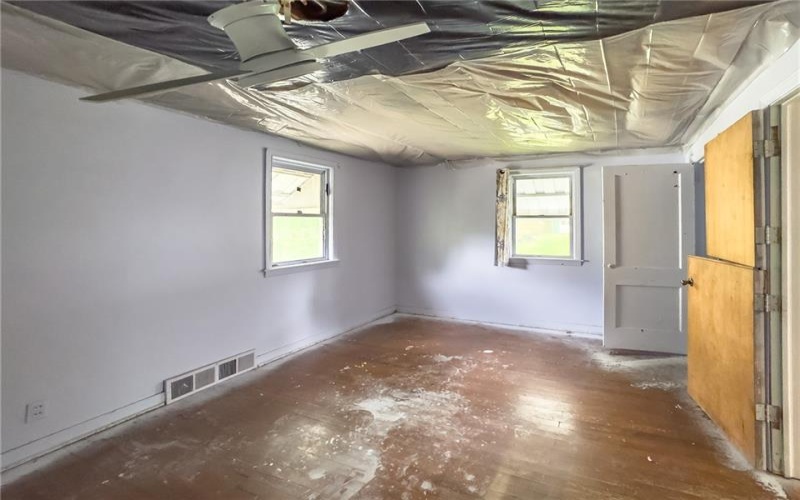 514 Riverview Dr, New Kensington, 15068, 3 Bedrooms Bedrooms, 6 Rooms Rooms,1 BathroomBathrooms,Residential,For Sale,Riverview Dr,1751557