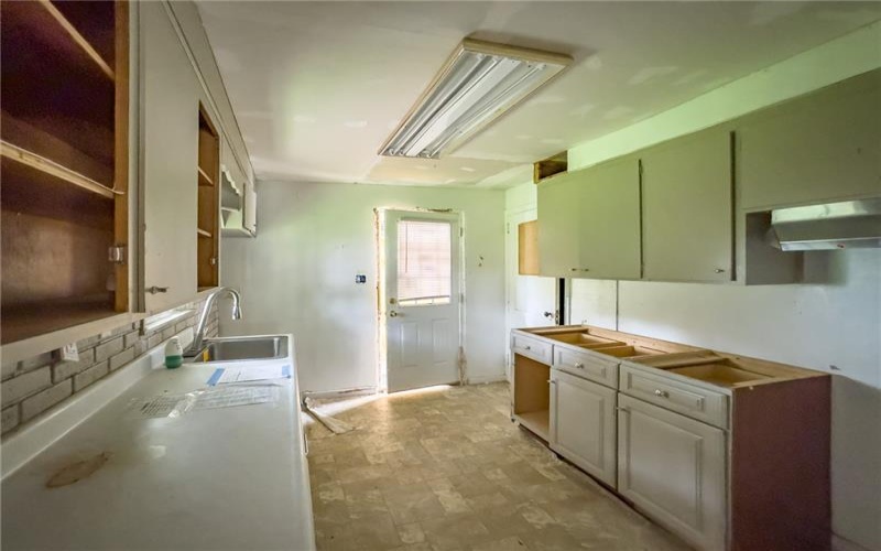 514 Riverview Dr, New Kensington, 15068, 3 Bedrooms Bedrooms, 6 Rooms Rooms,1 BathroomBathrooms,Residential,For Sale,Riverview Dr,1751557