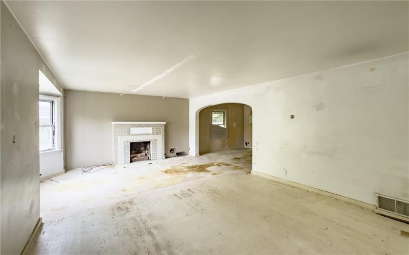 514 Riverview Dr, New Kensington, 15068, 3 Bedrooms Bedrooms, 6 Rooms Rooms,1 BathroomBathrooms,Residential,For Sale,Riverview Dr,1751557