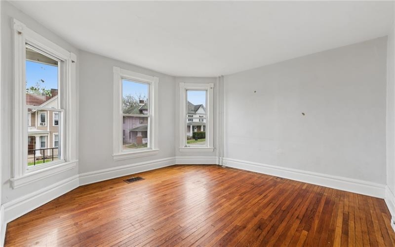 512 Sidney St, Greensburg, 15601, 4 Bedrooms Bedrooms, ,1.1 BathroomsBathrooms,Residential,For Sale,Sidney St,1751566