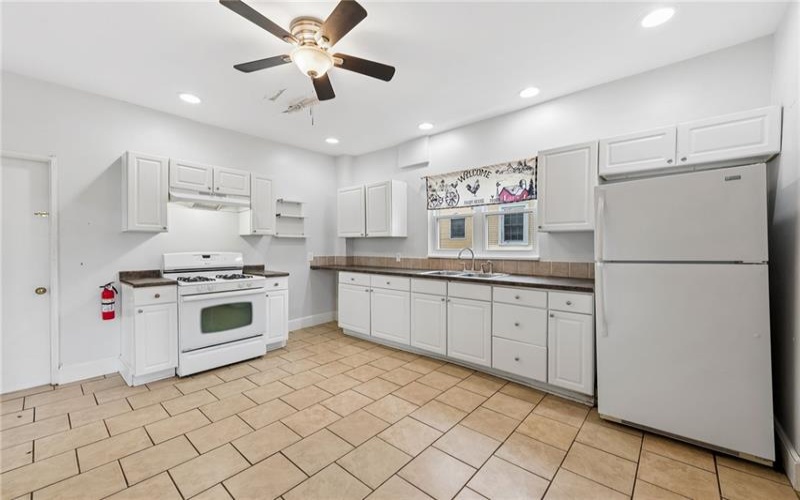 512 Sidney St, Greensburg, 15601, 4 Bedrooms Bedrooms, ,1.1 BathroomsBathrooms,Residential,For Sale,Sidney St,1751566