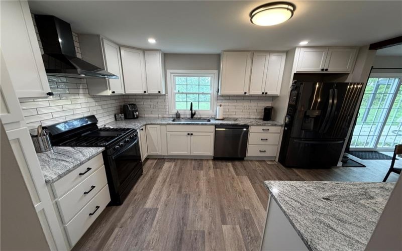 107 Hillcrest Rd, Eighty Four, 15330, 4 Bedrooms Bedrooms, 10 Rooms Rooms,2 BathroomsBathrooms,Residential,For Sale,Hillcrest Rd,1751604