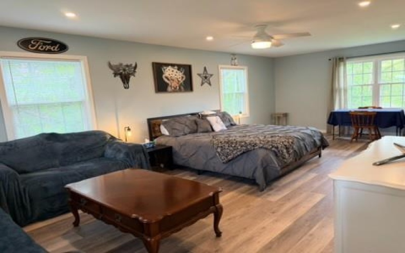 107 Hillcrest Rd, Eighty Four, 15330, 4 Bedrooms Bedrooms, 10 Rooms Rooms,2 BathroomsBathrooms,Residential,For Sale,Hillcrest Rd,1751604