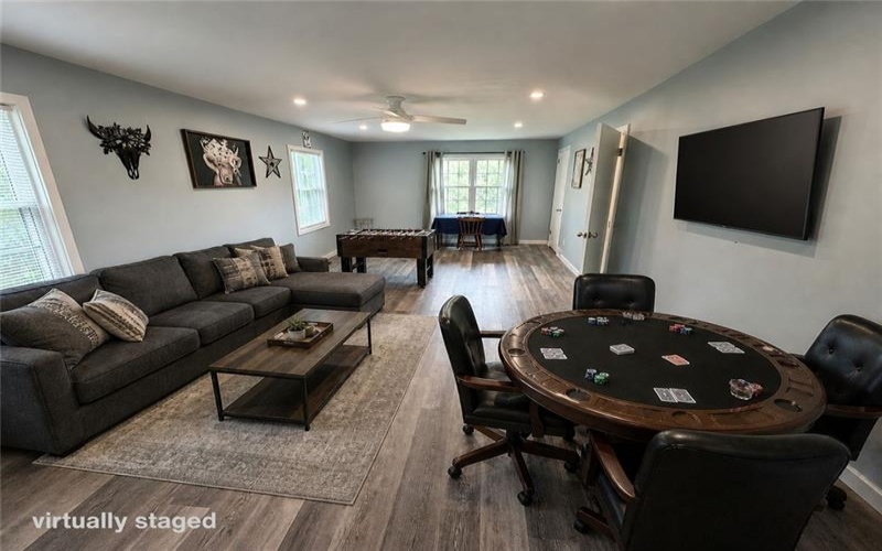 107 Hillcrest Rd, Eighty Four, 15330, 4 Bedrooms Bedrooms, 10 Rooms Rooms,2 BathroomsBathrooms,Residential,For Sale,Hillcrest Rd,1751604