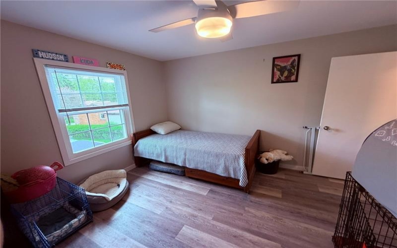 107 Hillcrest Rd, Eighty Four, 15330, 4 Bedrooms Bedrooms, 10 Rooms Rooms,2 BathroomsBathrooms,Residential,For Sale,Hillcrest Rd,1751604