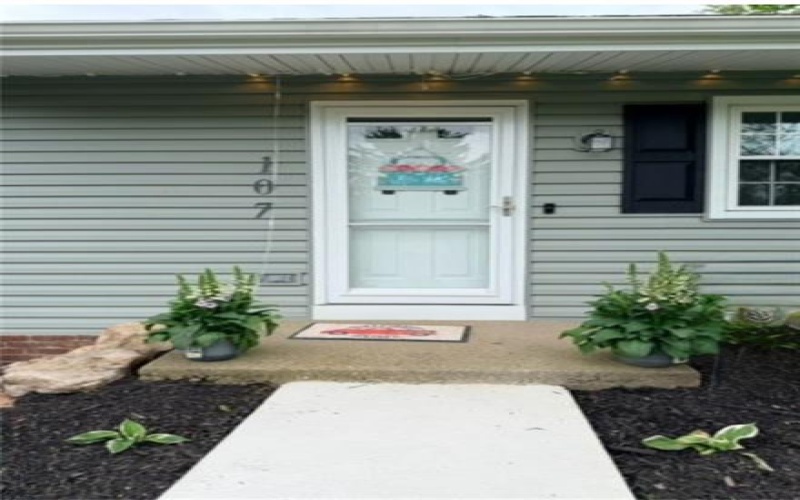 107 Hillcrest Rd, Eighty Four, 15330, 4 Bedrooms Bedrooms, 10 Rooms Rooms,2 BathroomsBathrooms,Residential,For Sale,Hillcrest Rd,1751604