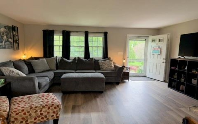 107 Hillcrest Rd, Eighty Four, 15330, 4 Bedrooms Bedrooms, 10 Rooms Rooms,2 BathroomsBathrooms,Residential,For Sale,Hillcrest Rd,1751604