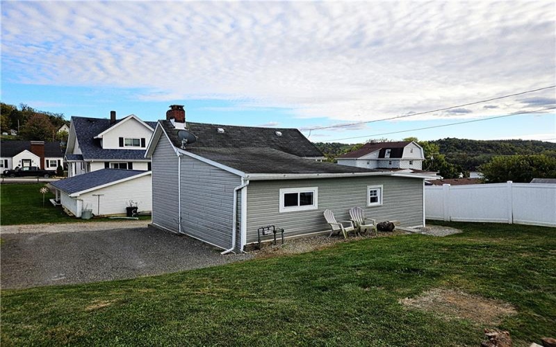 10 Eggers Ave, Belle Vernon, 15012, 2 Bedrooms Bedrooms, 5 Rooms Rooms,1 BathroomBathrooms,Residential,For Sale,Eggers Ave,1751680