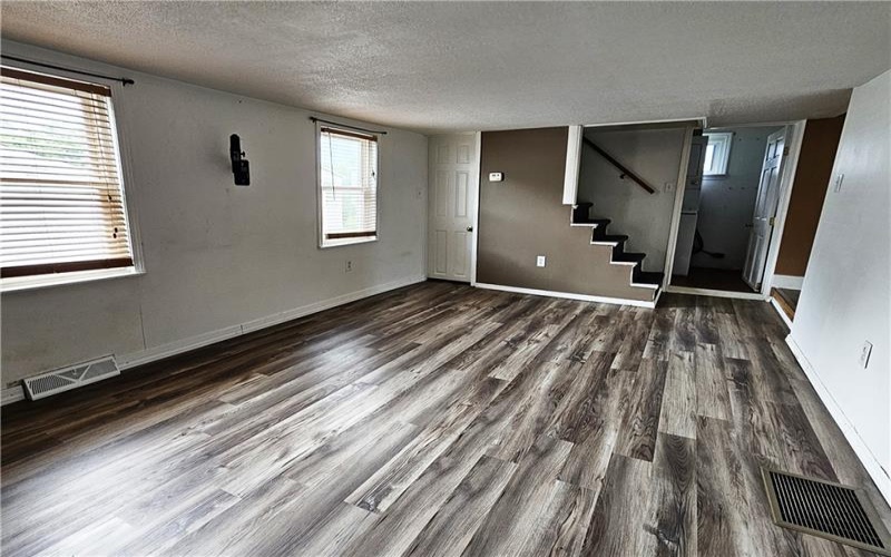 10 Eggers Ave, Belle Vernon, 15012, 2 Bedrooms Bedrooms, 5 Rooms Rooms,1 BathroomBathrooms,Residential,For Sale,Eggers Ave,1751680