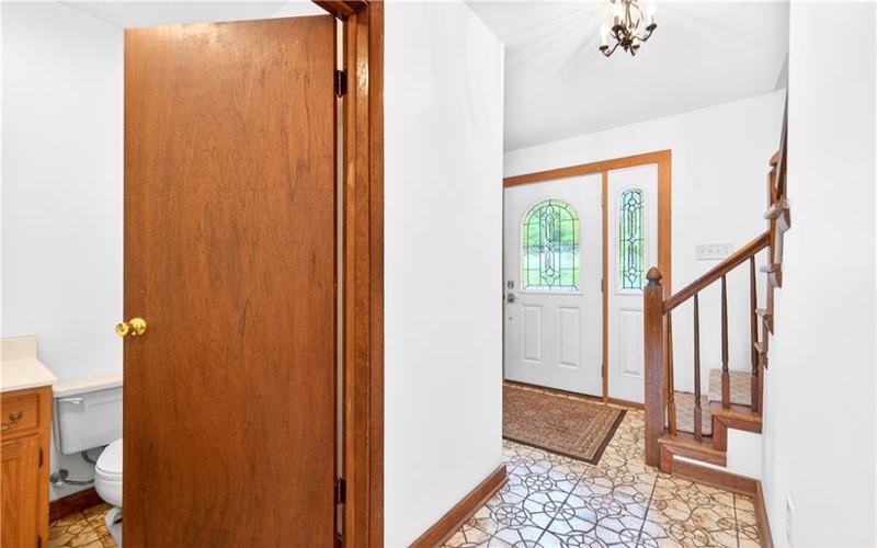 709 Vernon Dr, Rostraver Township, 15012, 4 Bedrooms Bedrooms, 10 Rooms Rooms,2.1 BathroomsBathrooms,Residential,For Sale,Vernon Dr,1751497