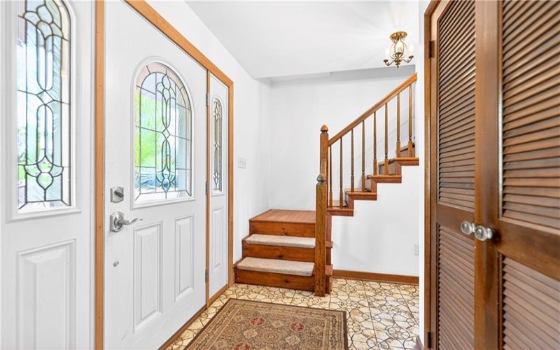 709 Vernon Dr, Rostraver Township, 15012, 4 Bedrooms Bedrooms, 10 Rooms Rooms,2.1 BathroomsBathrooms,Residential,For Sale,Vernon Dr,1751497