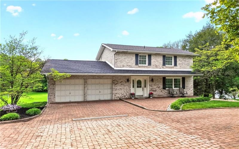 709 Vernon Dr, Rostraver Township, 15012, 4 Bedrooms Bedrooms, 10 Rooms Rooms,2.1 BathroomsBathrooms,Residential,For Sale,Vernon Dr,1751497