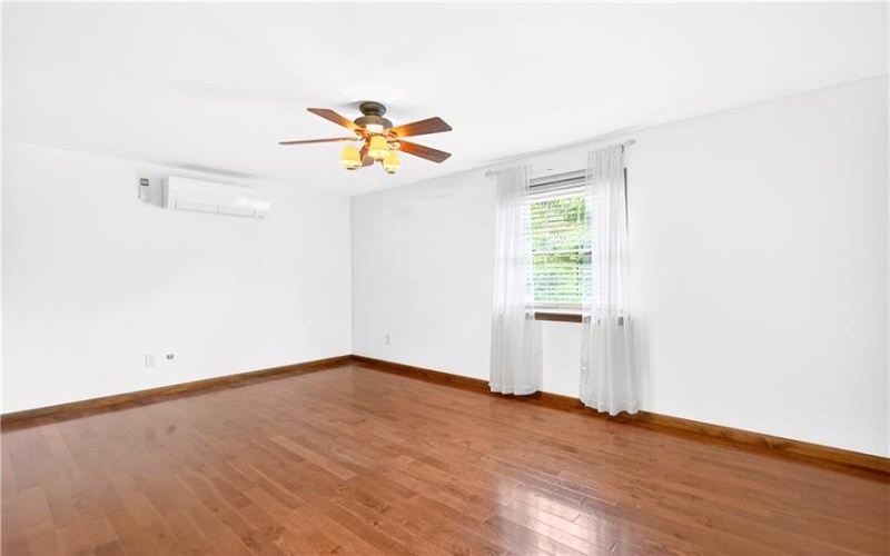 709 Vernon Dr, Rostraver Township, 15012, 4 Bedrooms Bedrooms, 10 Rooms Rooms,2.1 BathroomsBathrooms,Residential,For Sale,Vernon Dr,1751497