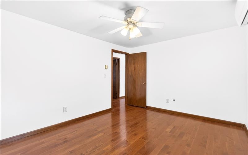 709 Vernon Dr, Rostraver Township, 15012, 4 Bedrooms Bedrooms, 10 Rooms Rooms,2.1 BathroomsBathrooms,Residential,For Sale,Vernon Dr,1751497