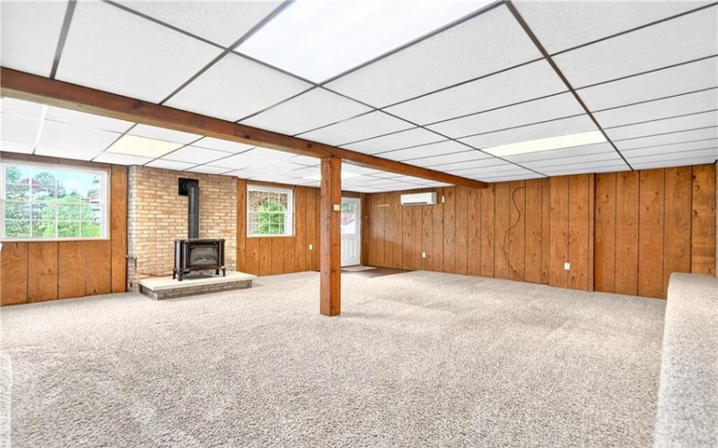 709 Vernon Dr, Rostraver Township, 15012, 4 Bedrooms Bedrooms, 10 Rooms Rooms,2.1 BathroomsBathrooms,Residential,For Sale,Vernon Dr,1751497