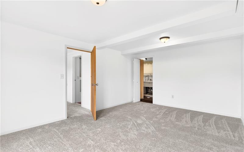 709 Vernon Dr, Rostraver Township, 15012, 4 Bedrooms Bedrooms, 10 Rooms Rooms,2.1 BathroomsBathrooms,Residential,For Sale,Vernon Dr,1751497