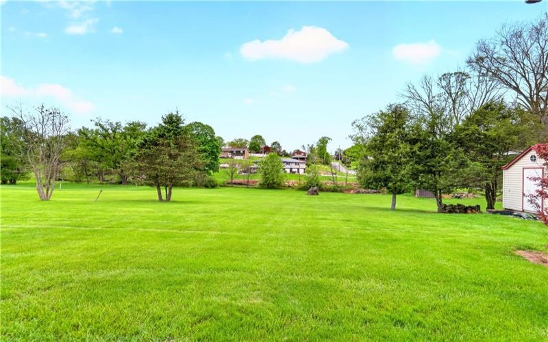 709 Vernon Dr, Rostraver Township, 15012, 4 Bedrooms Bedrooms, 10 Rooms Rooms,2.1 BathroomsBathrooms,Residential,For Sale,Vernon Dr,1751497