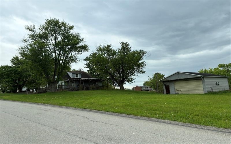 105 Lentz Rd, Latrobe, 15650, 3 Bedrooms Bedrooms, ,Residential,For Sale,Lentz Rd,1751699