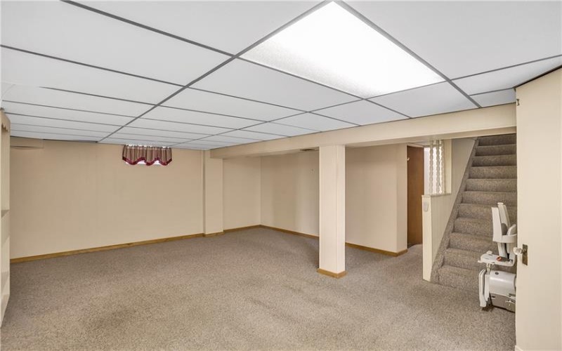 217 Eleanor Drive, Latrobe, 15650, 3 Bedrooms Bedrooms, 8 Rooms Rooms,2 BathroomsBathrooms,Residential,For Sale,Eleanor Drive,1751722