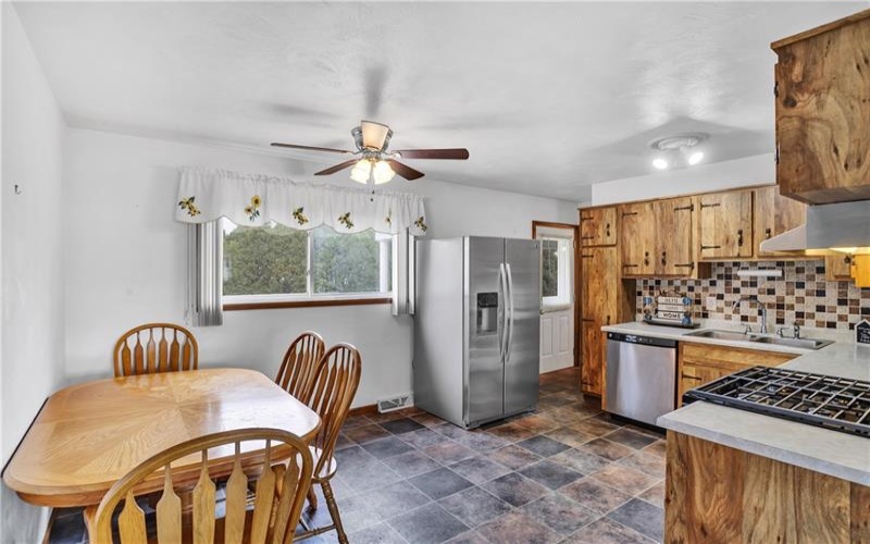 217 Eleanor Drive, Latrobe, 15650, 3 Bedrooms Bedrooms, 8 Rooms Rooms,2 BathroomsBathrooms,Residential,For Sale,Eleanor Drive,1751722