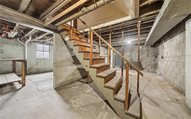 577 ISABELLA, CHARLEROI, 15022, 2 Bedrooms Bedrooms, 4 Rooms Rooms,1 BathroomBathrooms,Residential,For Sale,ISABELLA,1751756