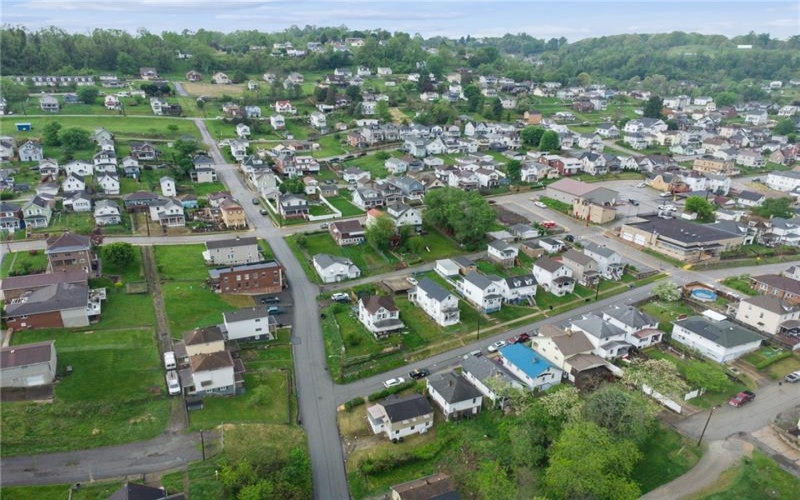 577 ISABELLA, CHARLEROI, 15022, 2 Bedrooms Bedrooms, 4 Rooms Rooms,1 BathroomBathrooms,Residential,For Sale,ISABELLA,1751756