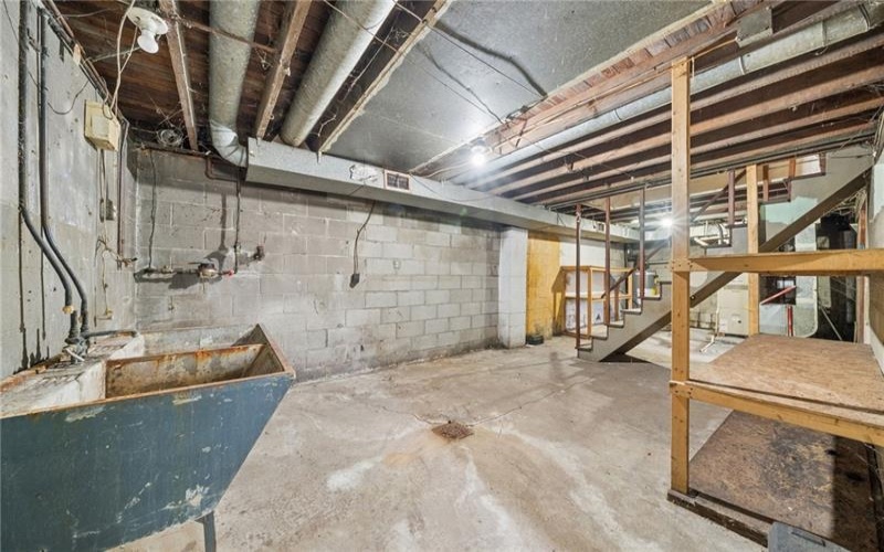 577 ISABELLA, CHARLEROI, 15022, 2 Bedrooms Bedrooms, 4 Rooms Rooms,1 BathroomBathrooms,Residential,For Sale,ISABELLA,1751756