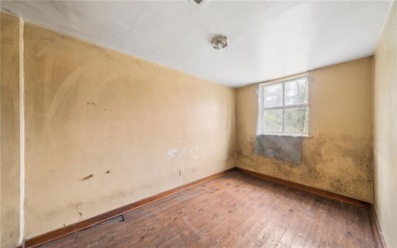 577 ISABELLA, CHARLEROI, 15022, 2 Bedrooms Bedrooms, 4 Rooms Rooms,1 BathroomBathrooms,Residential,For Sale,ISABELLA,1751756
