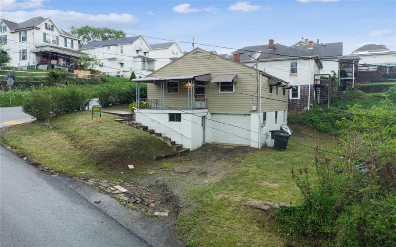 577 ISABELLA, CHARLEROI, 15022, 2 Bedrooms Bedrooms, 4 Rooms Rooms,1 BathroomBathrooms,Residential,For Sale,ISABELLA,1751756