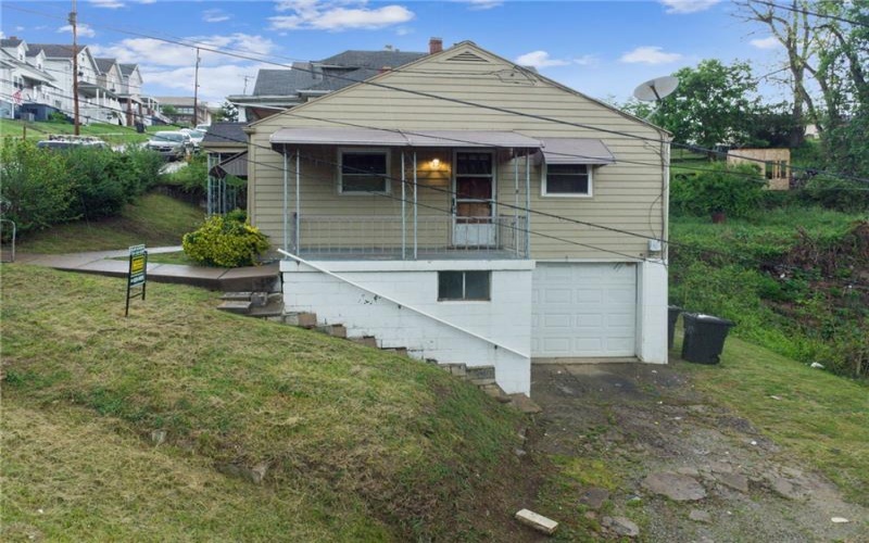 577 ISABELLA, CHARLEROI, 15022, 2 Bedrooms Bedrooms, 4 Rooms Rooms,1 BathroomBathrooms,Residential,For Sale,ISABELLA,1751756