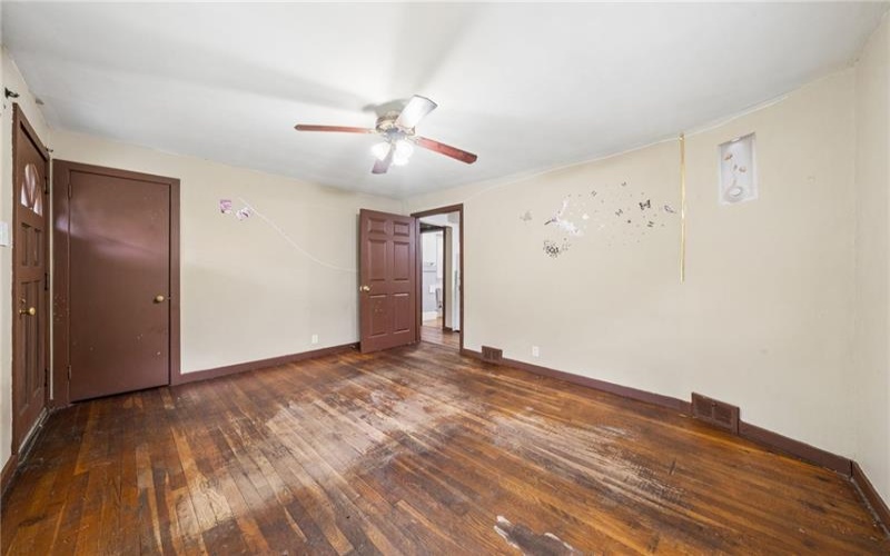 577 ISABELLA, CHARLEROI, 15022, 2 Bedrooms Bedrooms, 4 Rooms Rooms,1 BathroomBathrooms,Residential,For Sale,ISABELLA,1751756