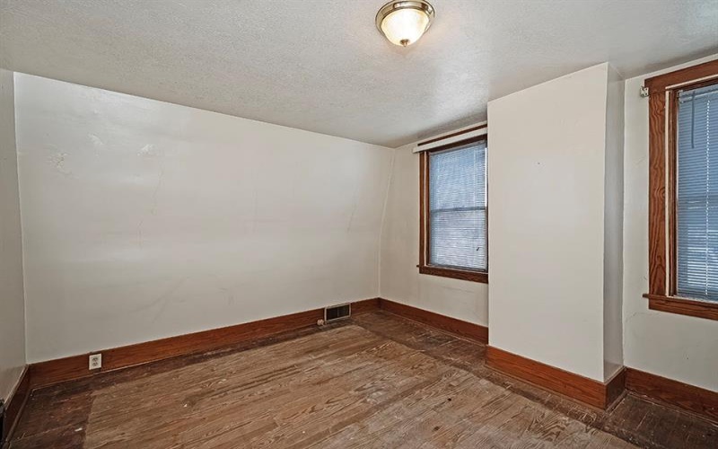 1117 Ross AVENUE, New Kensington, 15068, 3 Bedrooms Bedrooms, 6 Rooms Rooms,2.1 BathroomsBathrooms,Residential,For Sale,Ross,1751764