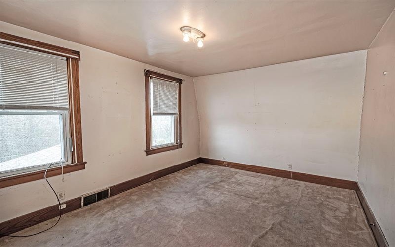 1117 Ross AVENUE, New Kensington, 15068, 3 Bedrooms Bedrooms, 6 Rooms Rooms,2.1 BathroomsBathrooms,Residential,For Sale,Ross,1751764