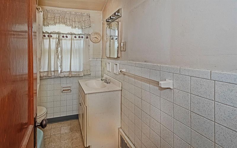1117 Ross AVENUE, New Kensington, 15068, 3 Bedrooms Bedrooms, 6 Rooms Rooms,2.1 BathroomsBathrooms,Residential,For Sale,Ross,1751764
