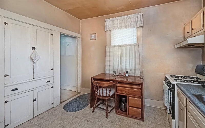 1117 Ross AVENUE, New Kensington, 15068, 3 Bedrooms Bedrooms, 6 Rooms Rooms,2.1 BathroomsBathrooms,Residential,For Sale,Ross,1751764